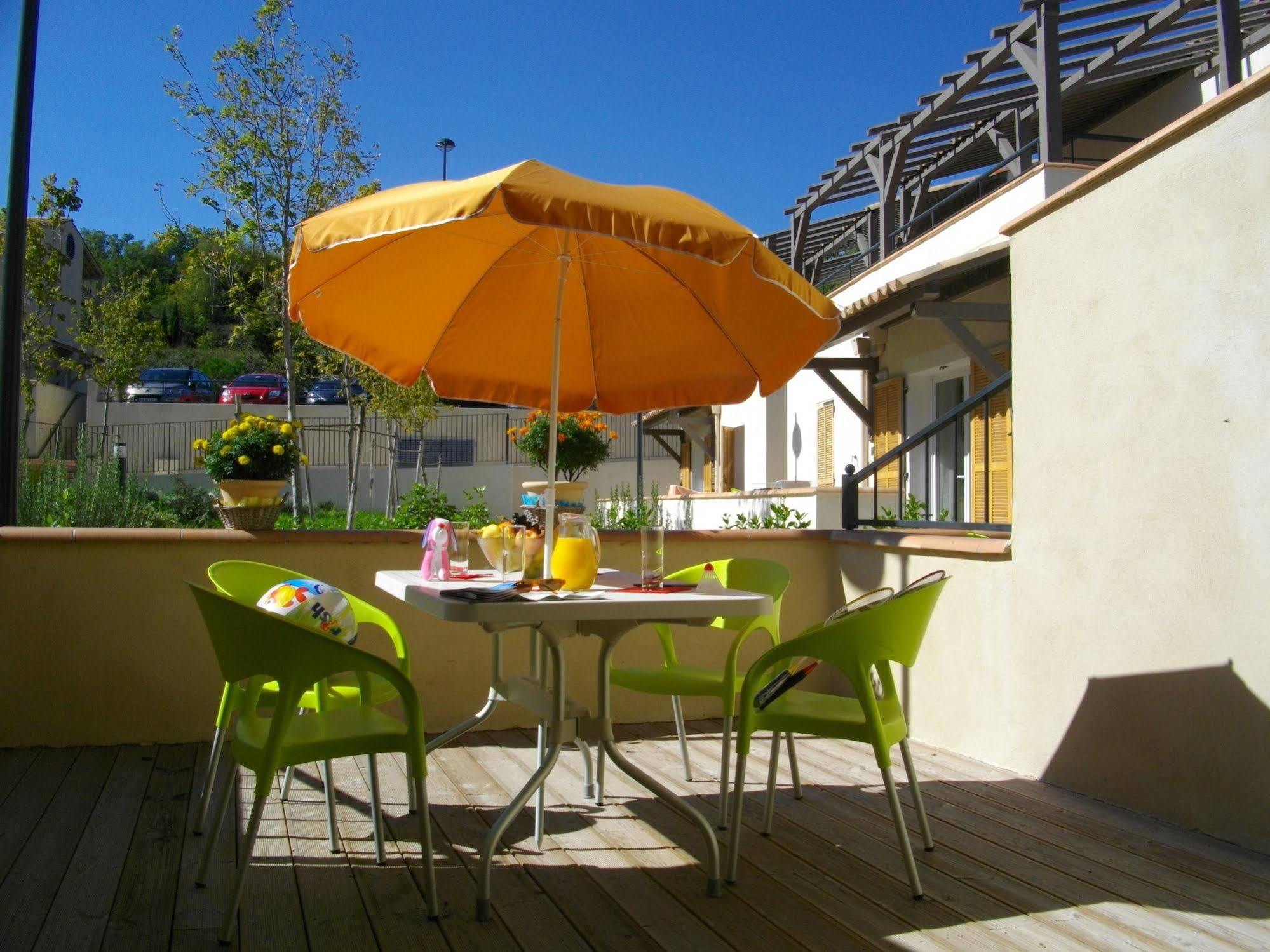 Garden & City Mont-Ventoux Malaucene Aparthotel Exterior photo