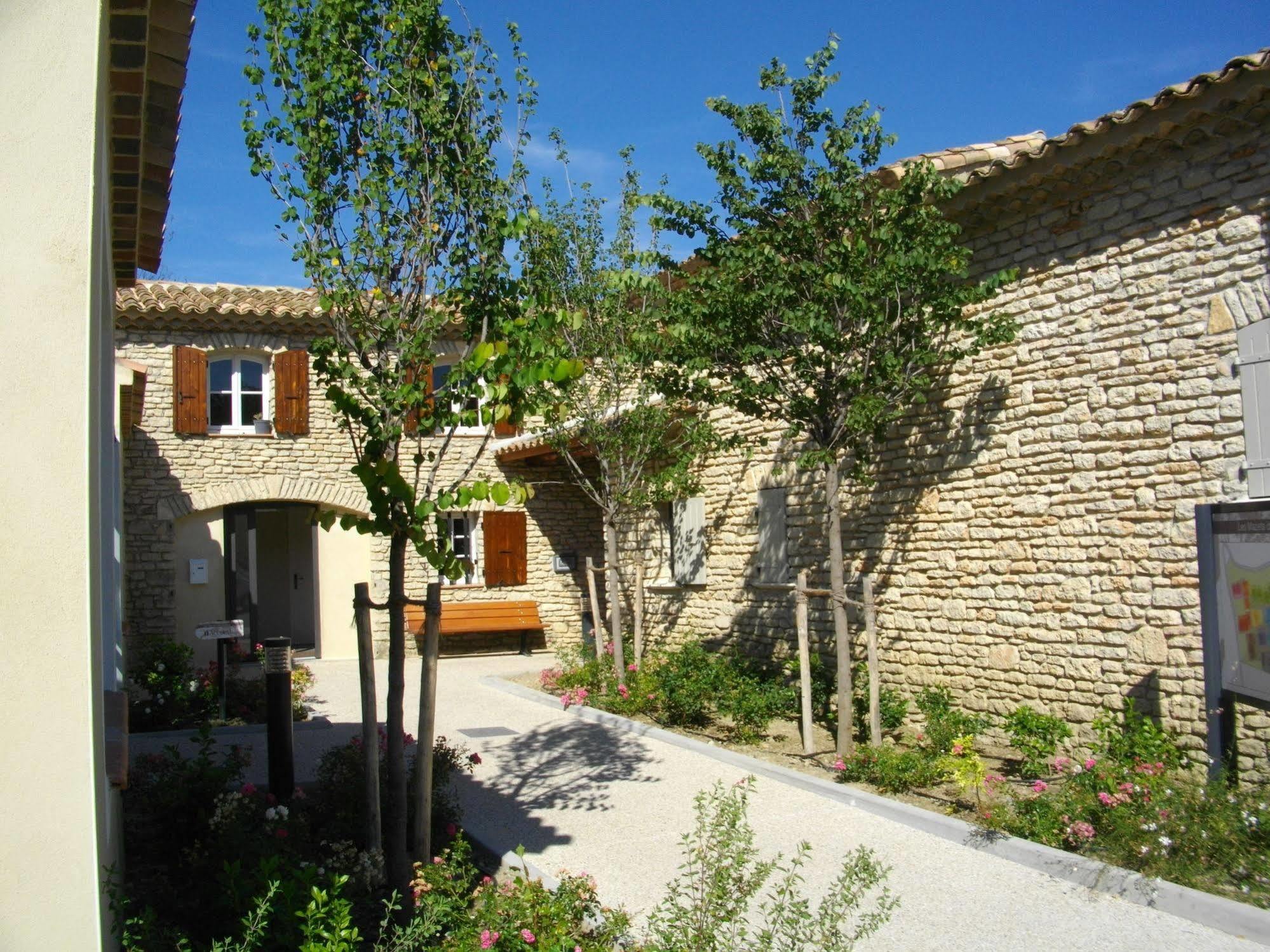 Garden & City Mont-Ventoux Malaucene Aparthotel Exterior photo