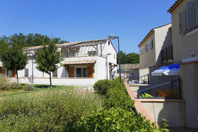 Garden & City Mont-Ventoux Malaucene Aparthotel Exterior photo